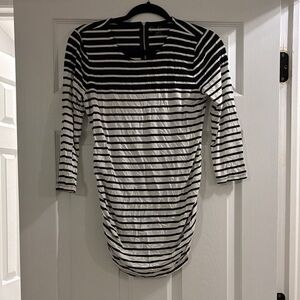 JESSICA SIMPSON BLACK & WHITE STRIPED MATERNITY TOP